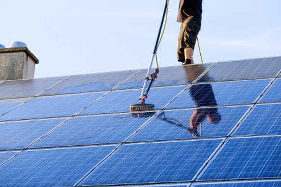 solar panel cleaning tips